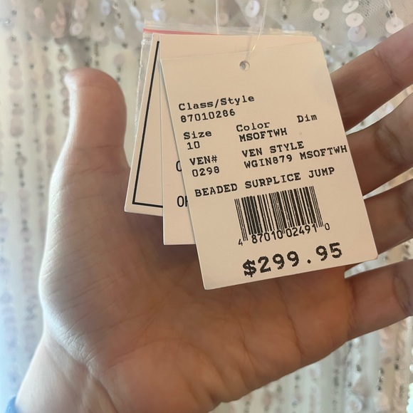 NWTs Davids Bridal “DB Studio” white sequein romper/one piece/jumpsuite Size 10. - Picture 8 of 9